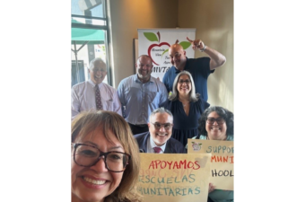 Mountain View Teachers Association, in LA County, held a social event A show of support by UESF educators. to celebrate Community Schools.